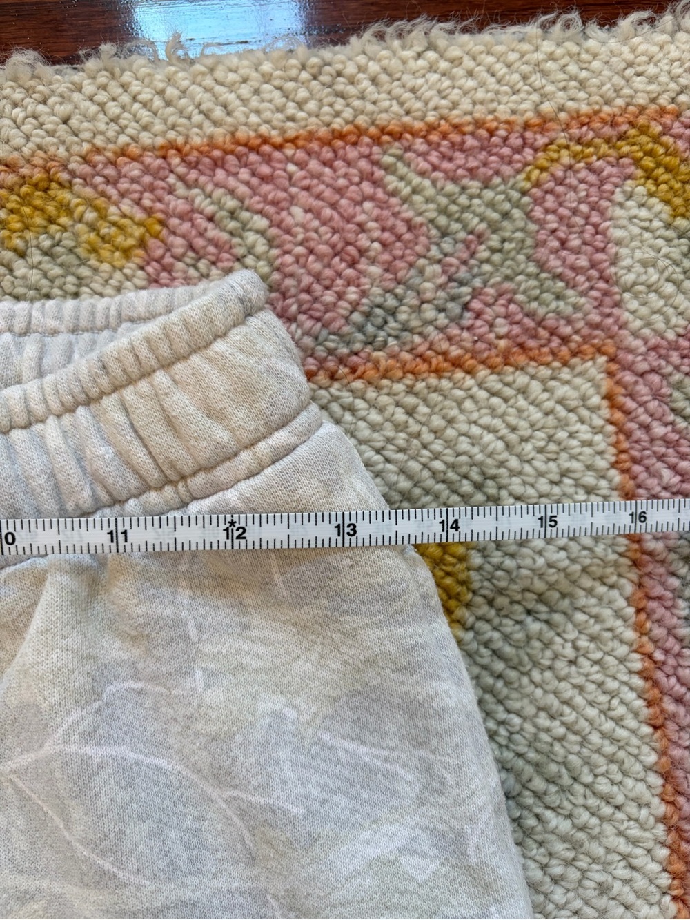 VS Pink Beige Camo Jogger Sweatpants - Picture 4 of 5